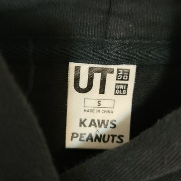 KAWS Uniqlo Limited Peanuts Snoopy Logo Hoodie Sweatshirt - Picture 2 of 8
